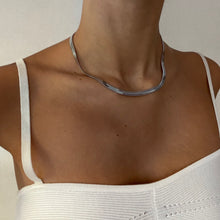 Cargar imagen en el visor de la galería, Chunky Agnes Chain

